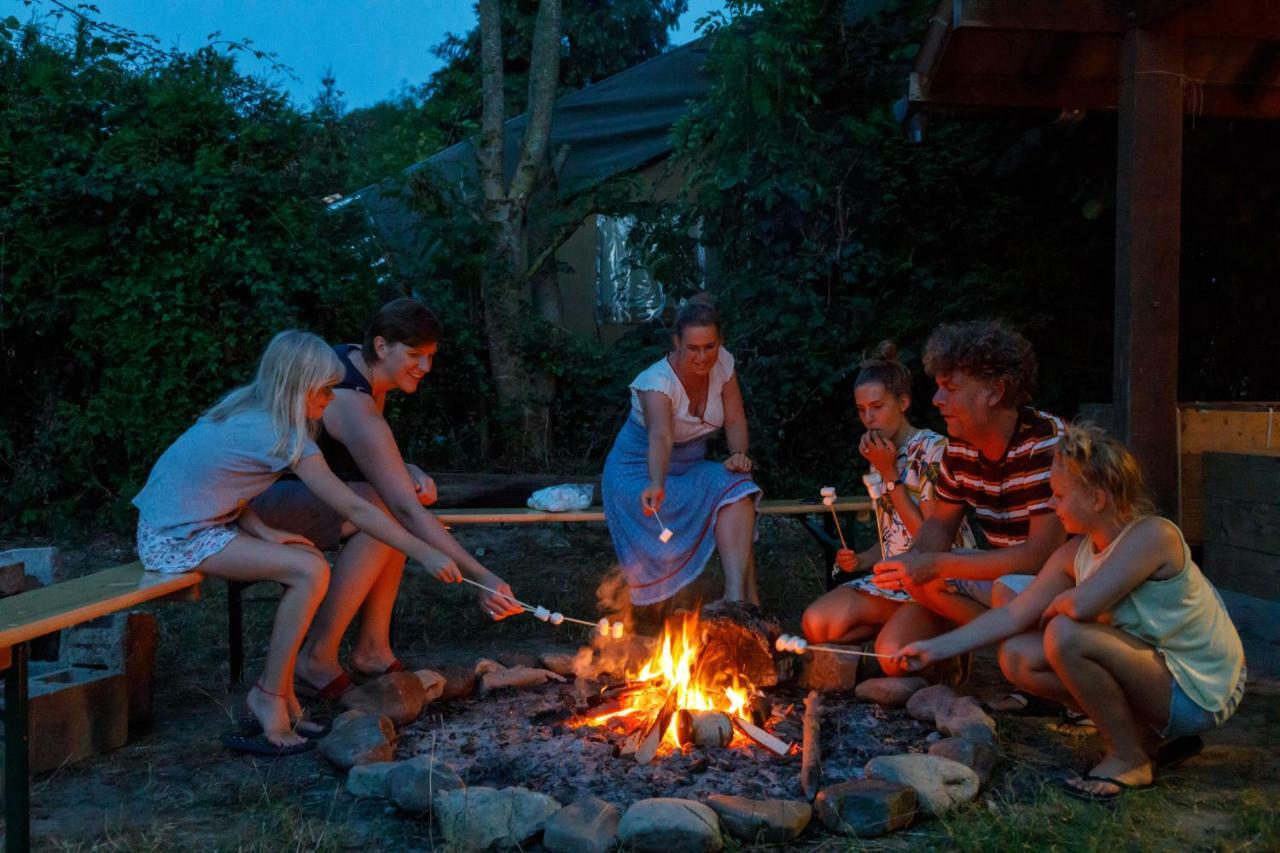 Camping Village Sy Ferrières Exterior foto